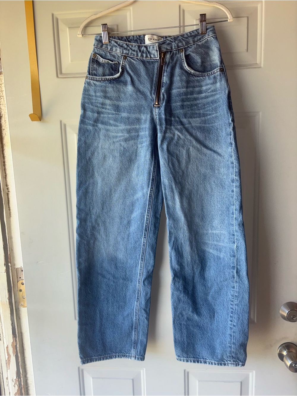 Frame Denim angled zipper barrel jeans size 24